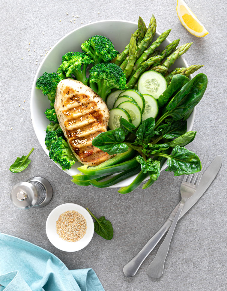 Grilled chicken and asparagus salad